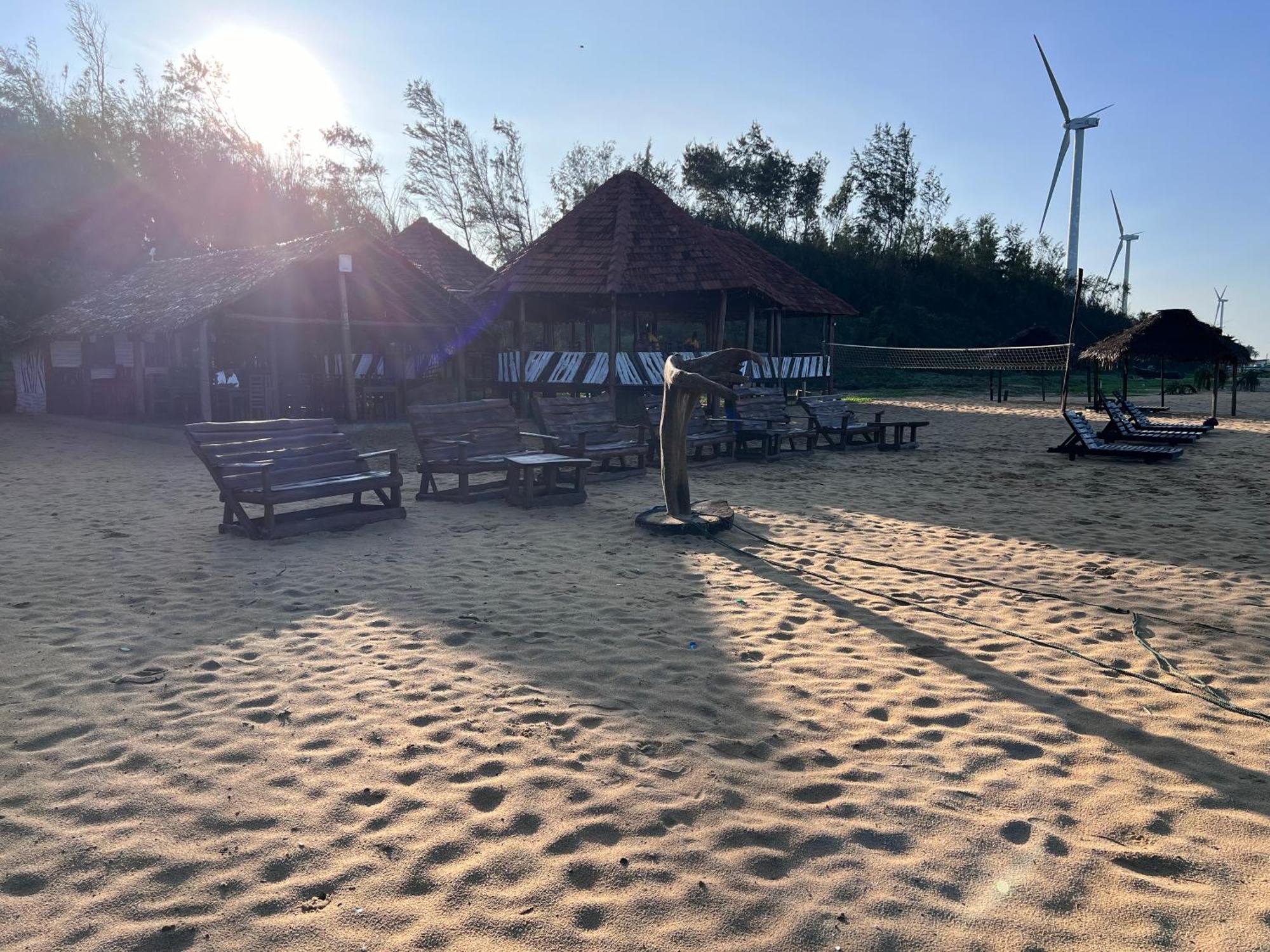Omeesha Beach Hotel Калпития Экстерьер фото