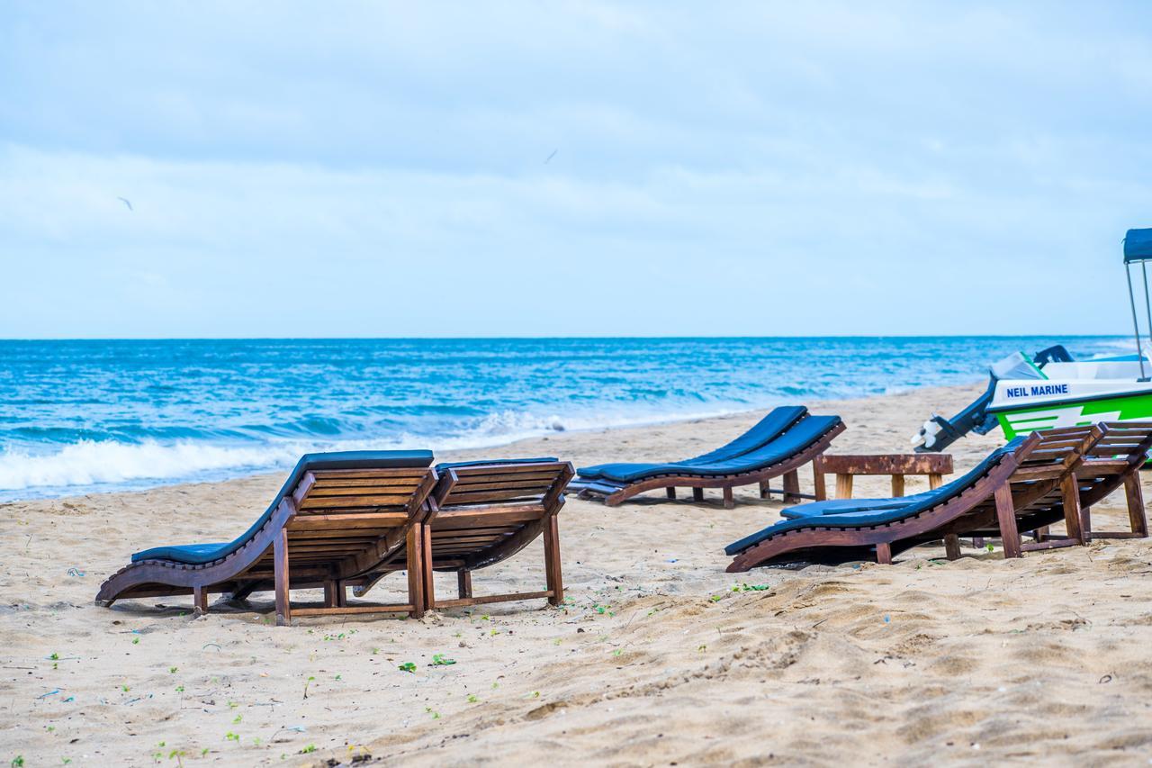 Omeesha Beach Hotel Калпития Экстерьер фото