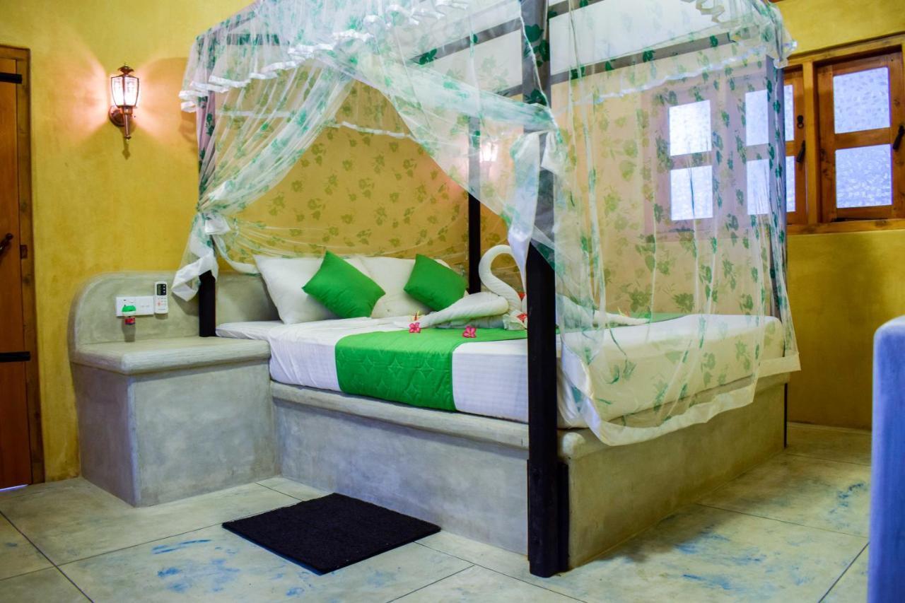 Omeesha Beach Hotel Калпития Экстерьер фото