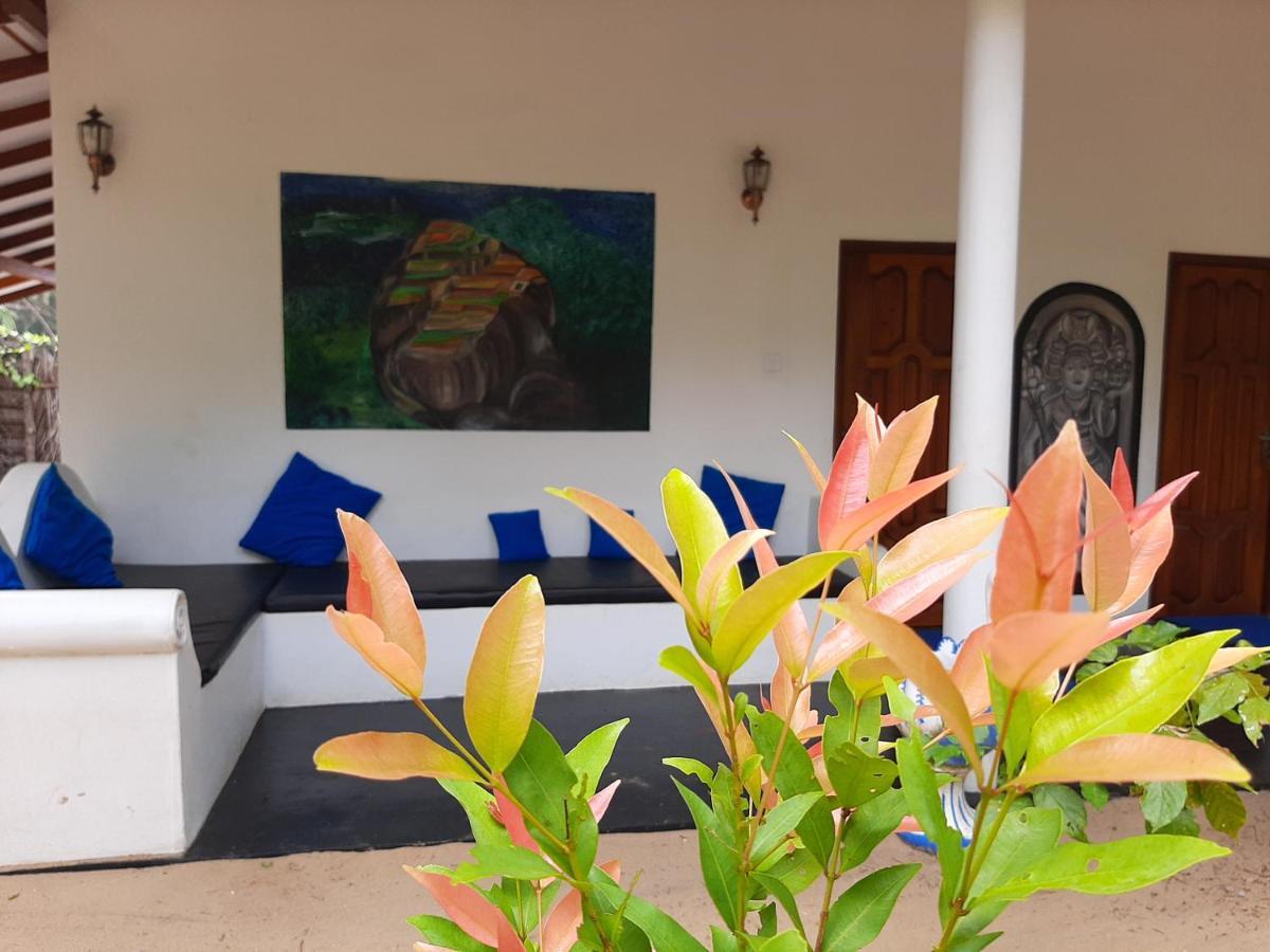 Omeesha Beach Hotel Калпития Экстерьер фото