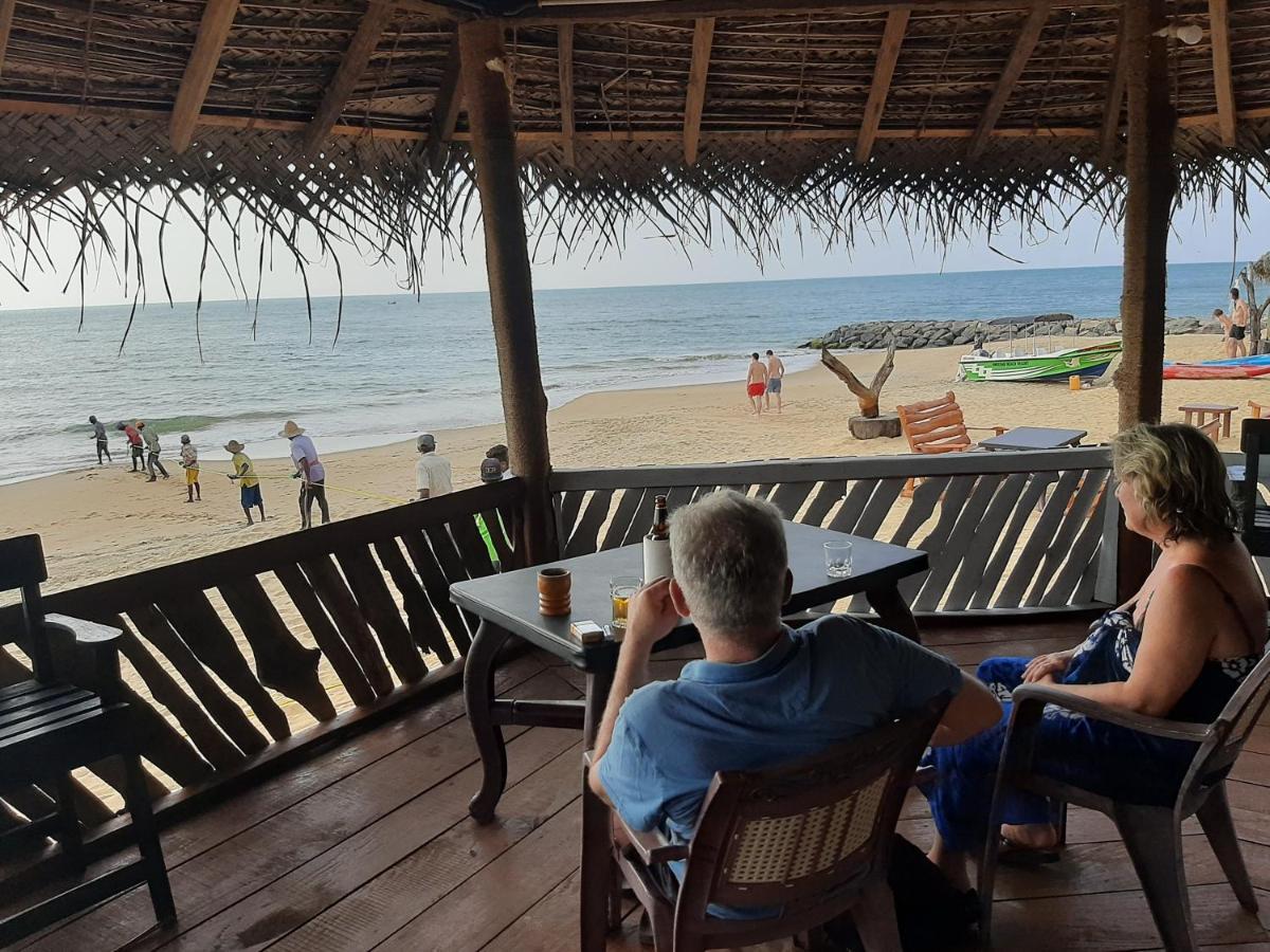Omeesha Beach Hotel Калпития Экстерьер фото